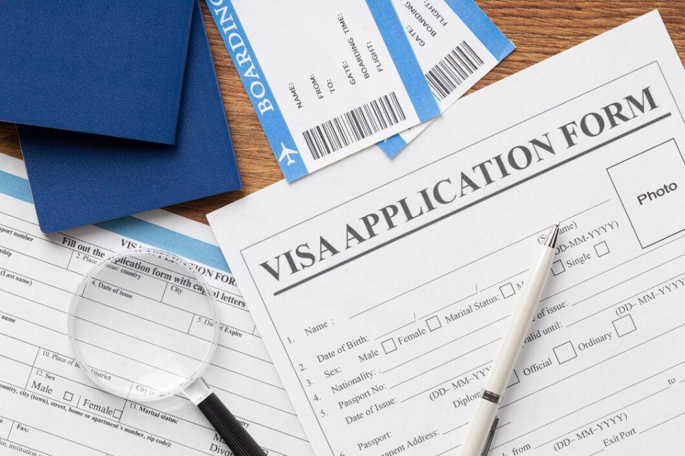 ilustrasi form pengajuan visa (freepik.com/freepik)