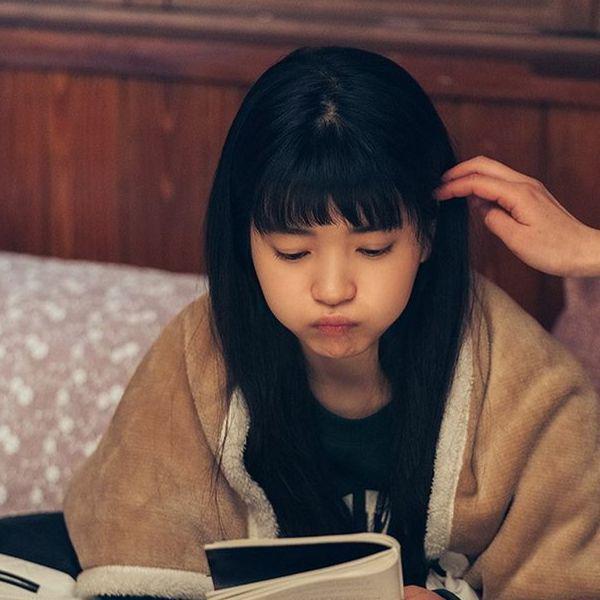 Kim Tae Ri dengan gaya rambut poni depan (instagram.com/management_mmm