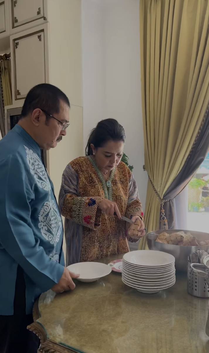 momen lebaran keluarga Mayangsari (instagram.com/mayangsari_official)
