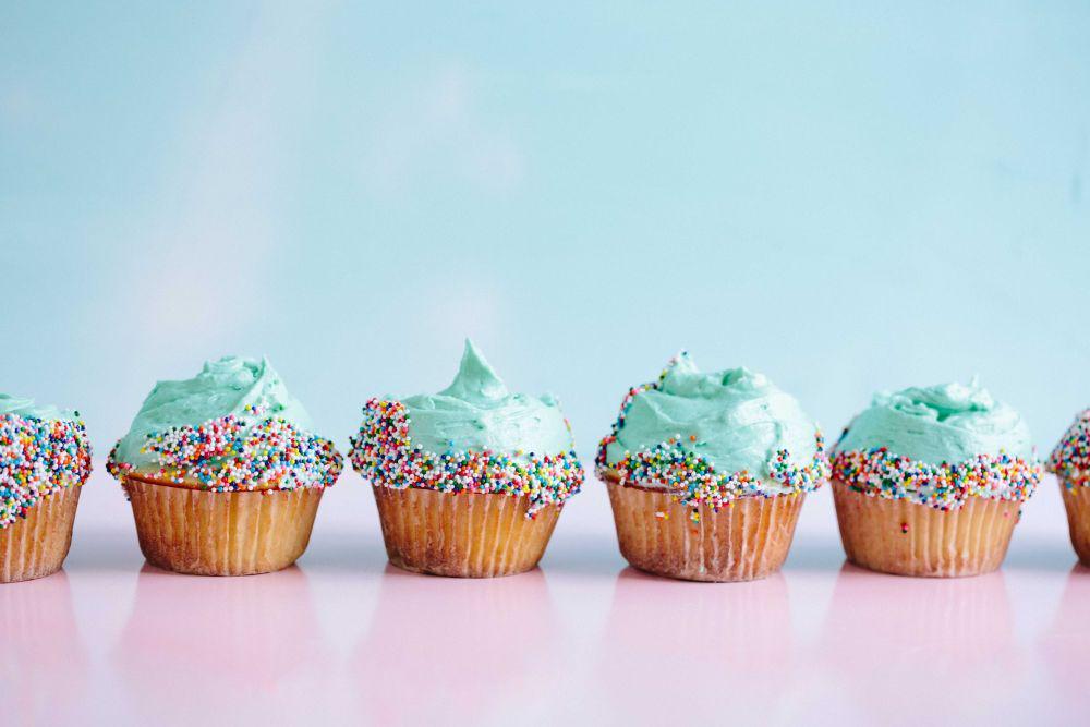 ilustrasi cupcake (unsplash.com/@brookelark)