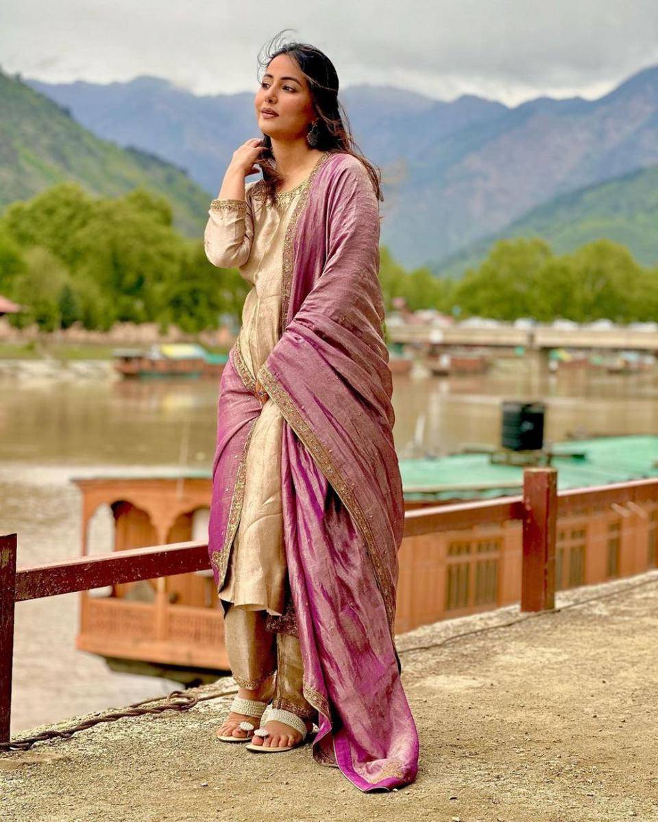 Hina Khan (instagram.com/realhinakhan)