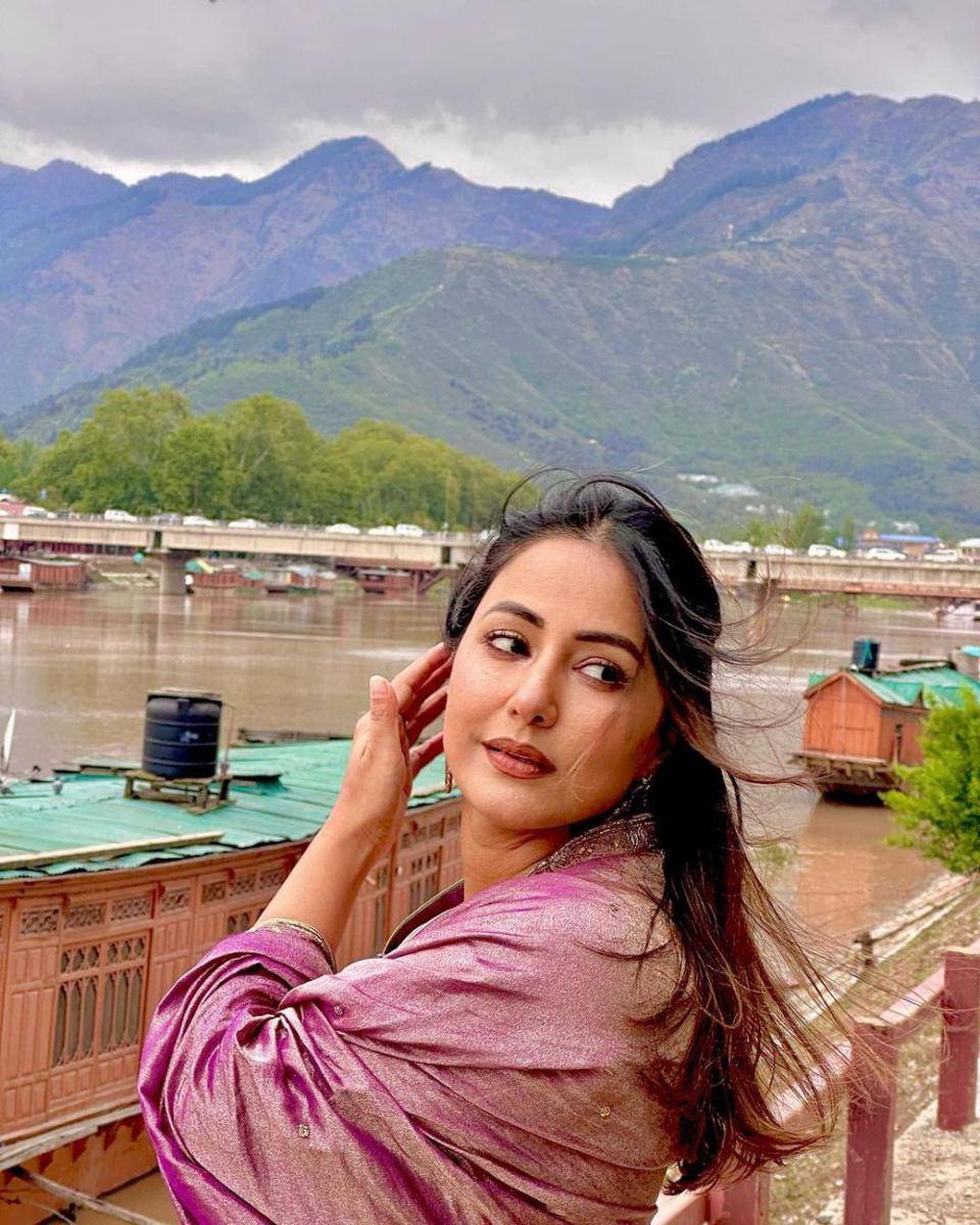 Hina Khan (instagram.com/realhinakhan)