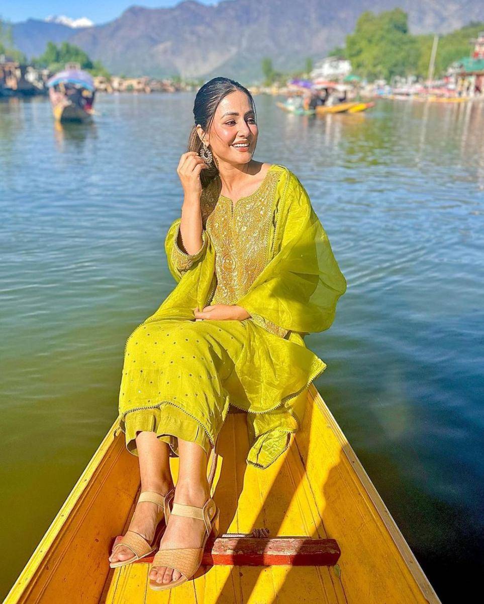 Hina Khan (instagram.com/realhinakhan)