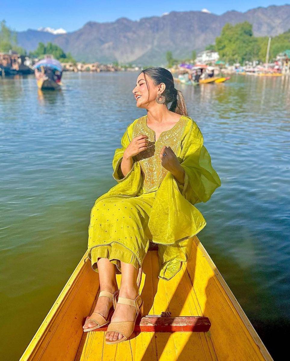 Hina Khan (instagram.com/realhinakhan)