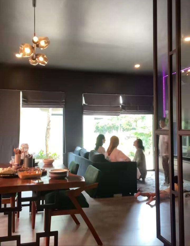 Lebaran keluarga Onad (Instagram.com/bebyleonardo)