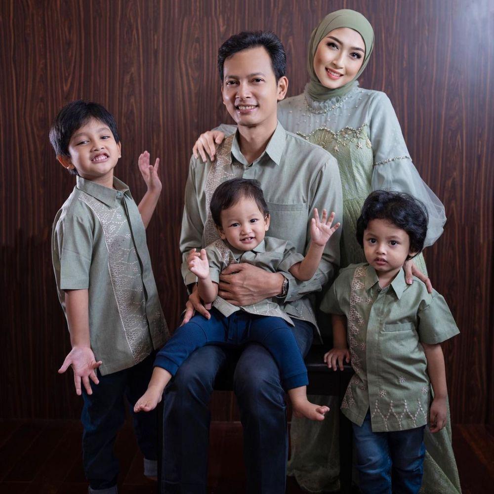 foto Fedi Nuril dan keluarga (instagram.com/fedinuril)