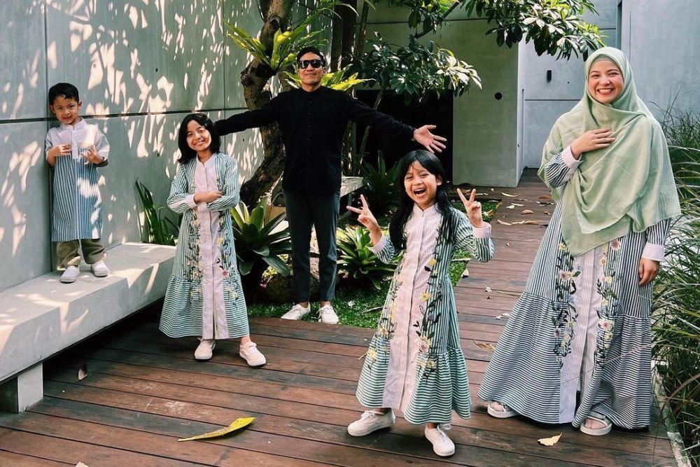 potret Natasha Rizky dan keluarga saat lebaran (instagram.com/natasharizkynew)