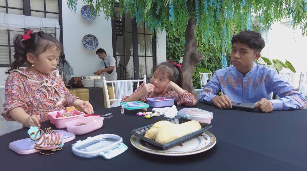 Ruben Onsu lebaran ke rumah Igun (YouTube.com/The Onsu Family)