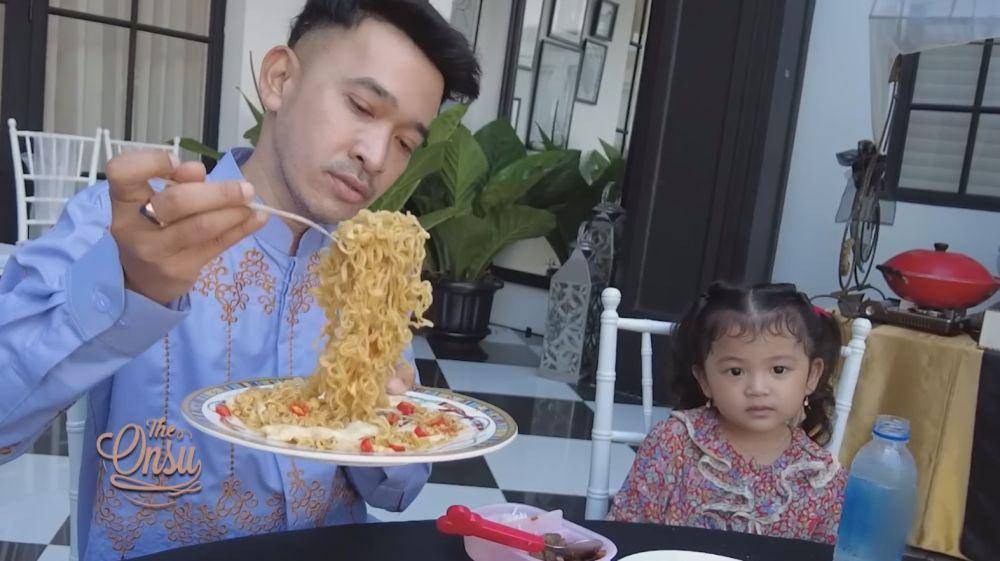 Ruben Onsu lebaran ke rumah Igun (YouTube.com/The Onsu Family)