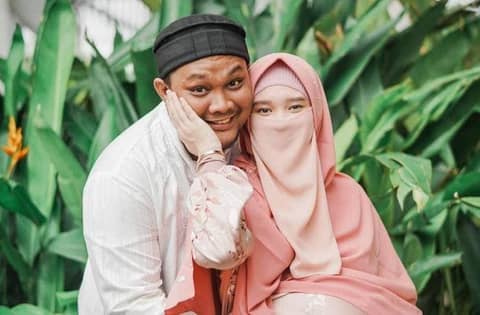 7 Transformasi Inara Rusli Pakai Hijab Sampai Lepas Cadar IDN Times