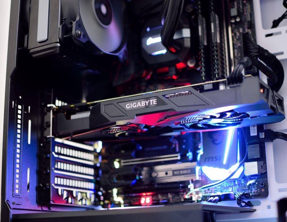 Virus atau malware bisa menyebabkan penurunan performa VGA atau PC secara keseluruhan. (unsplash.com/Rafael Pol)
