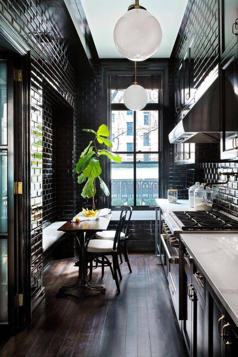 ide breakfast nook untuk rumah mungil (housebeautiful.com)