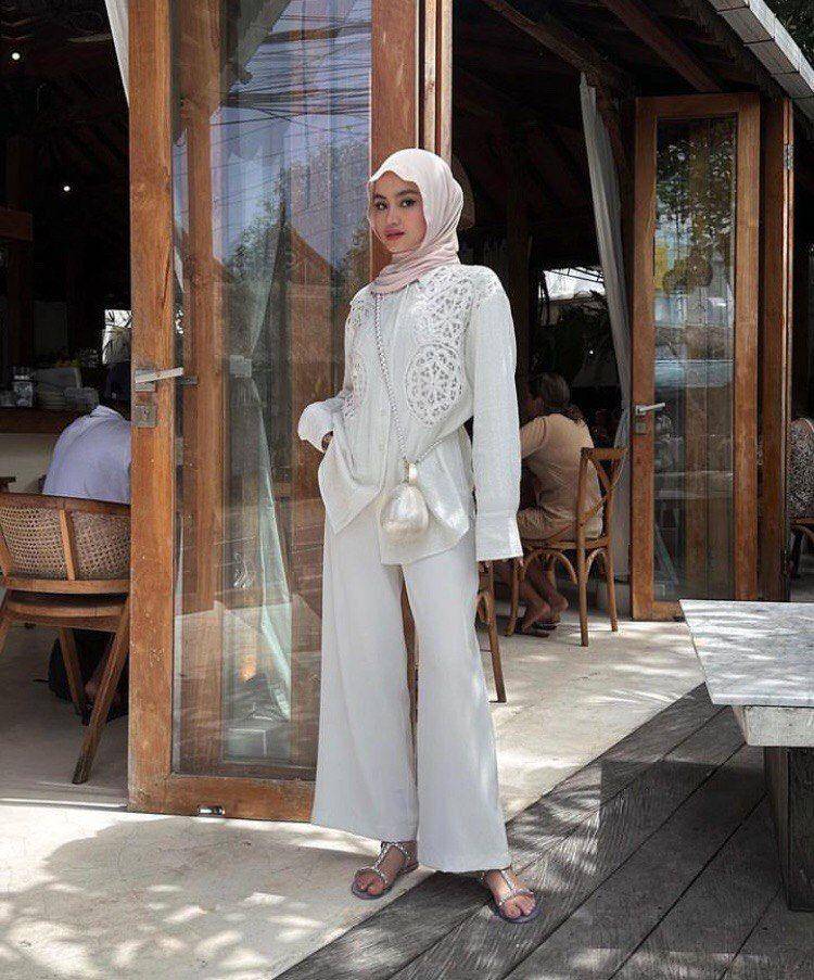 potret Fira Assegaf (instagram.com/sashfir)