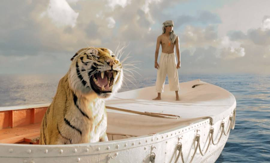 Forrest Harding dan Suraj Sharma di film Life of Pi (2012) (dok. 20th Century Fox/Life of Pi)