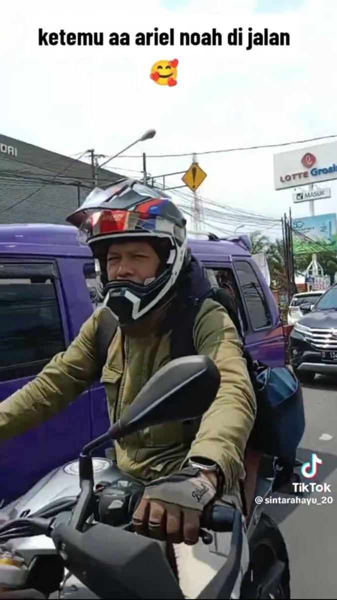 Ariel pulang ke Jakarta naik motor (tiktok.com/sintarahayu_20)