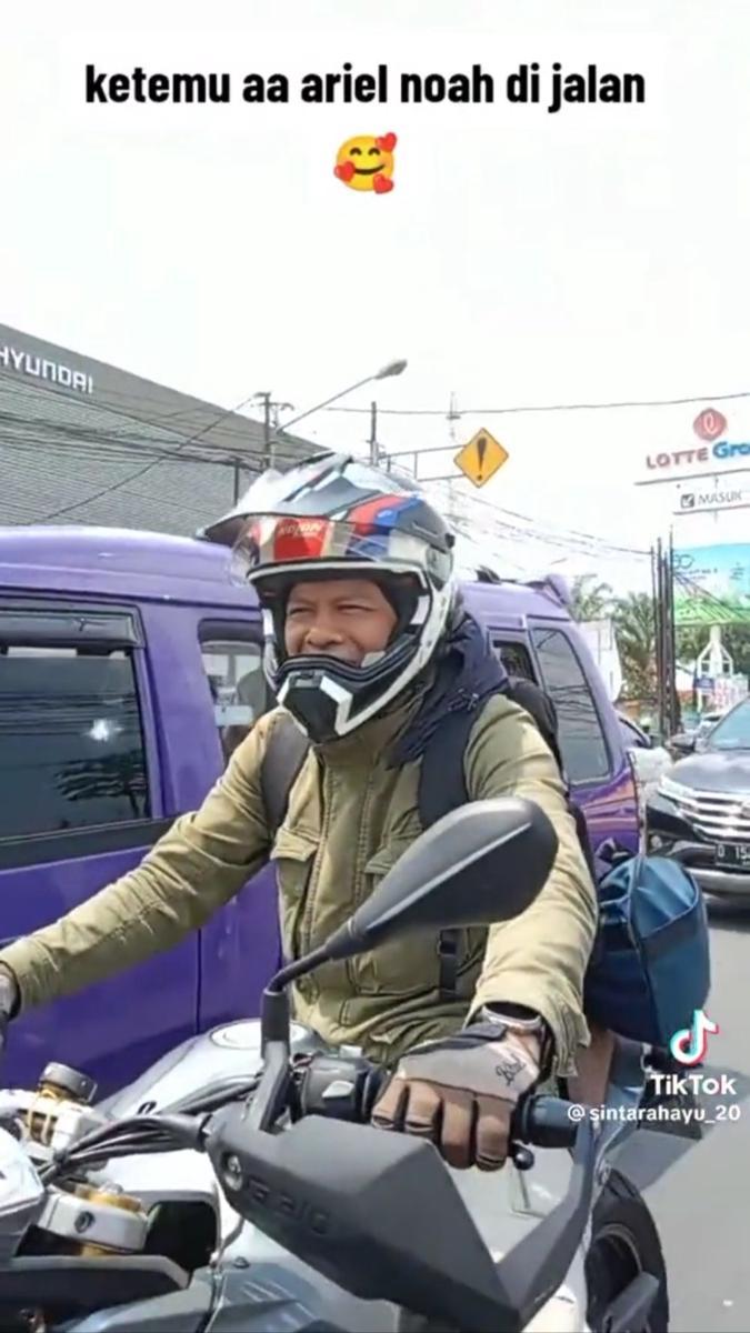 Ariel pulang ke Jakarta naik motor (tiktok.com/sintarahayu_20)