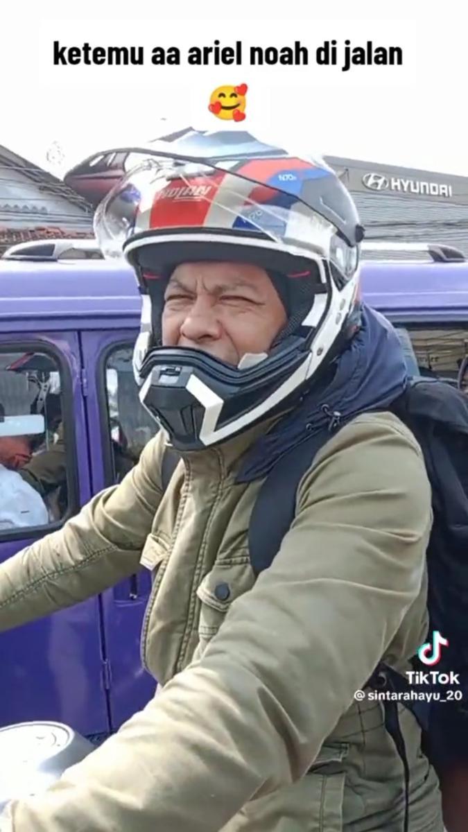 Ariel pulang ke Jakarta naik motor (tiktok.com/sintarahayu_20)