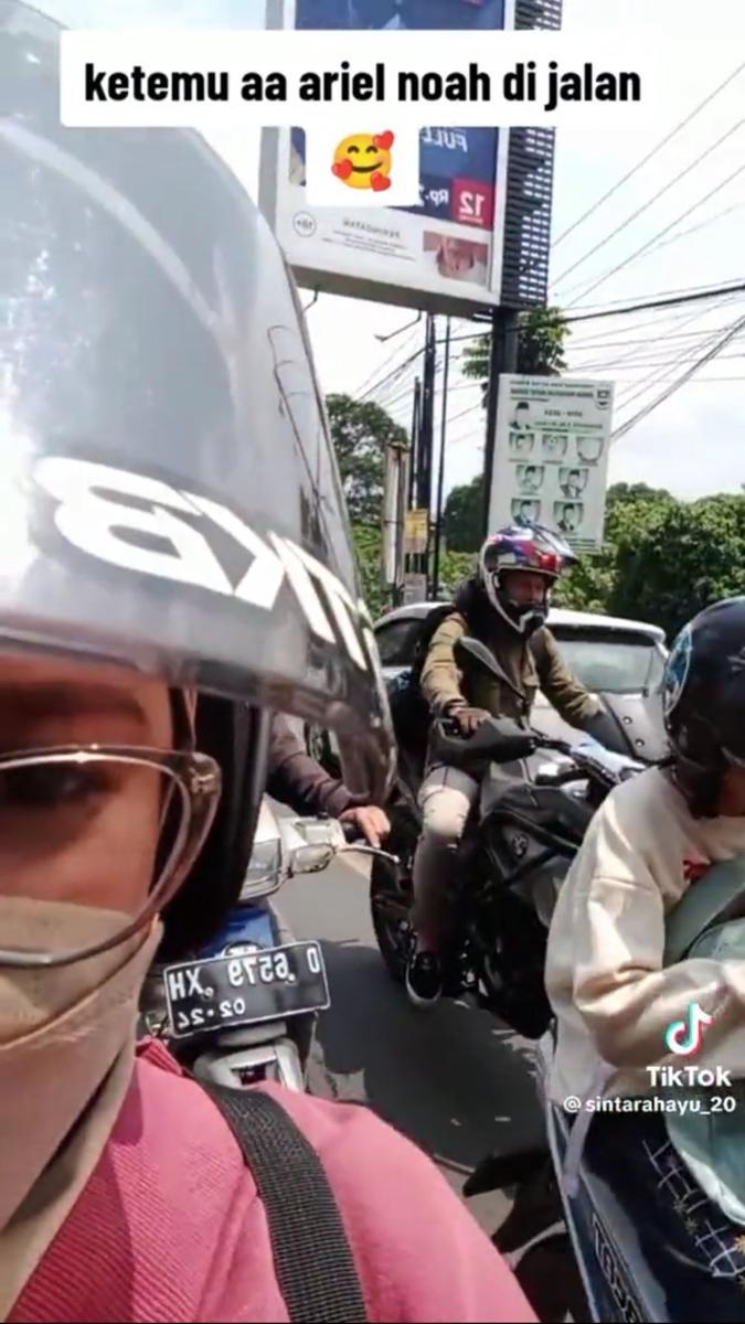 Ariel pulang ke Jakarta naik motor (tiktok.com/sintarahayu_20)