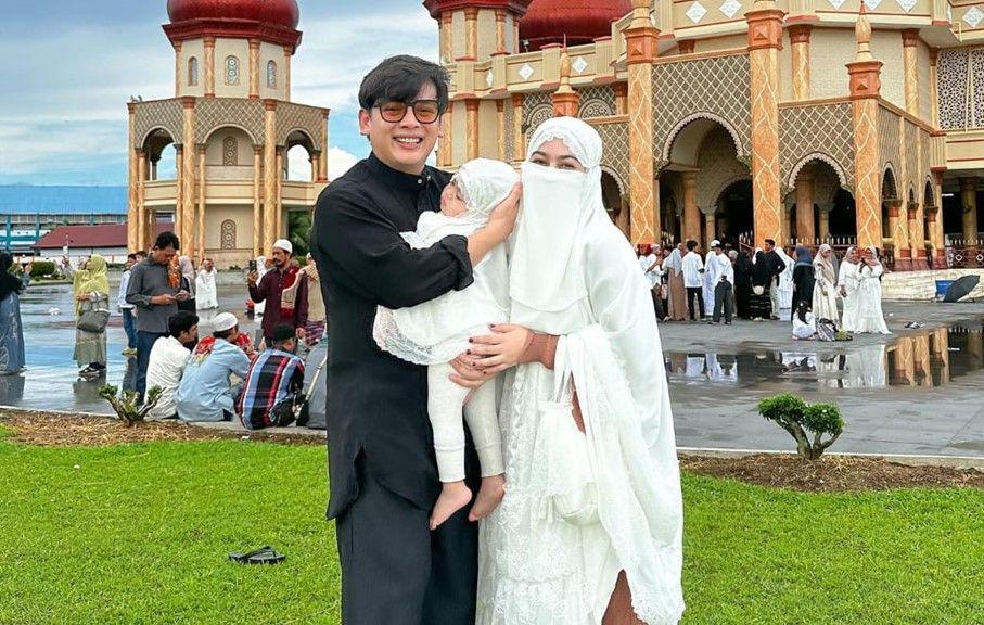 9 Potret Keluarga Natta Reza Mudik Lebaran ke Aceh