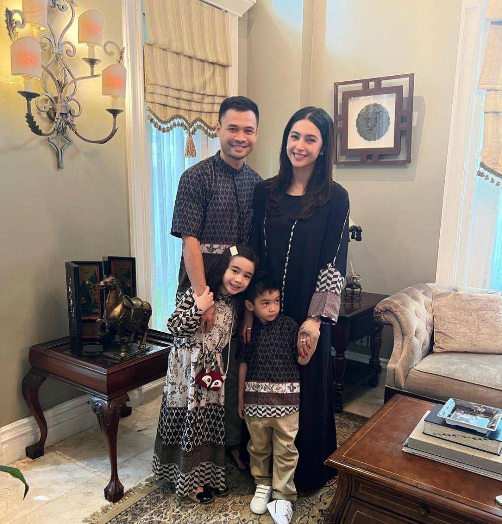 potret keluarga Nabila Syakieb (instagram.com/nsyakieb85)