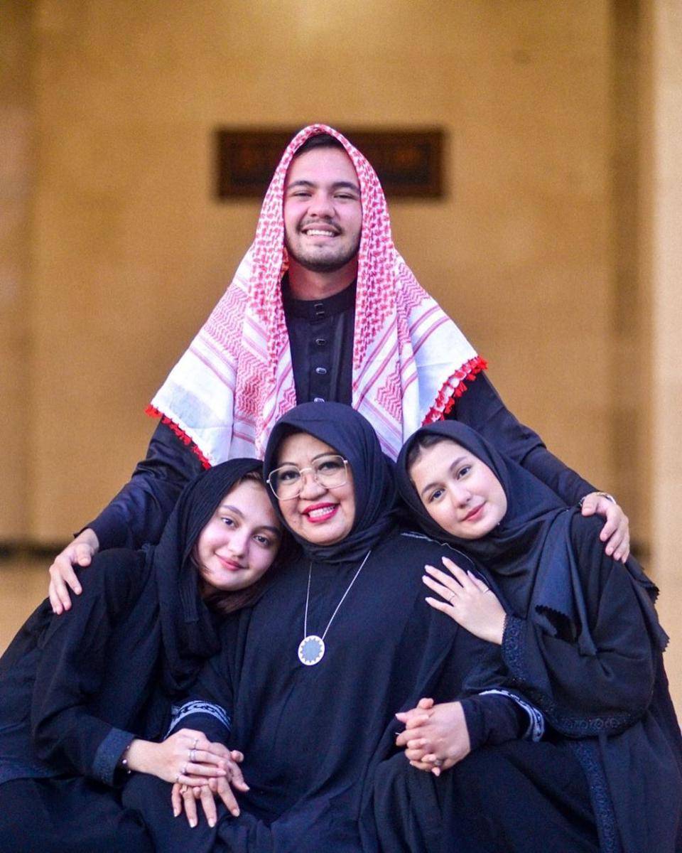 potret keluarga Zoe Abbas Jackson (instagram.com/zoeabbasjackson)
