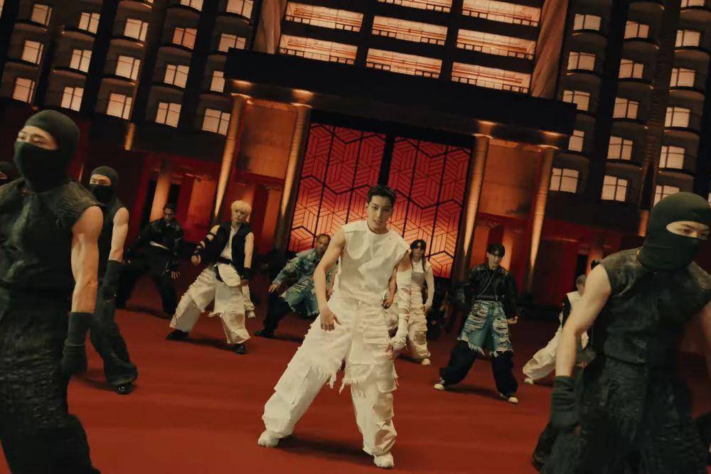 MV Super - SEVENTEEN (dok. HYBE LABELS)