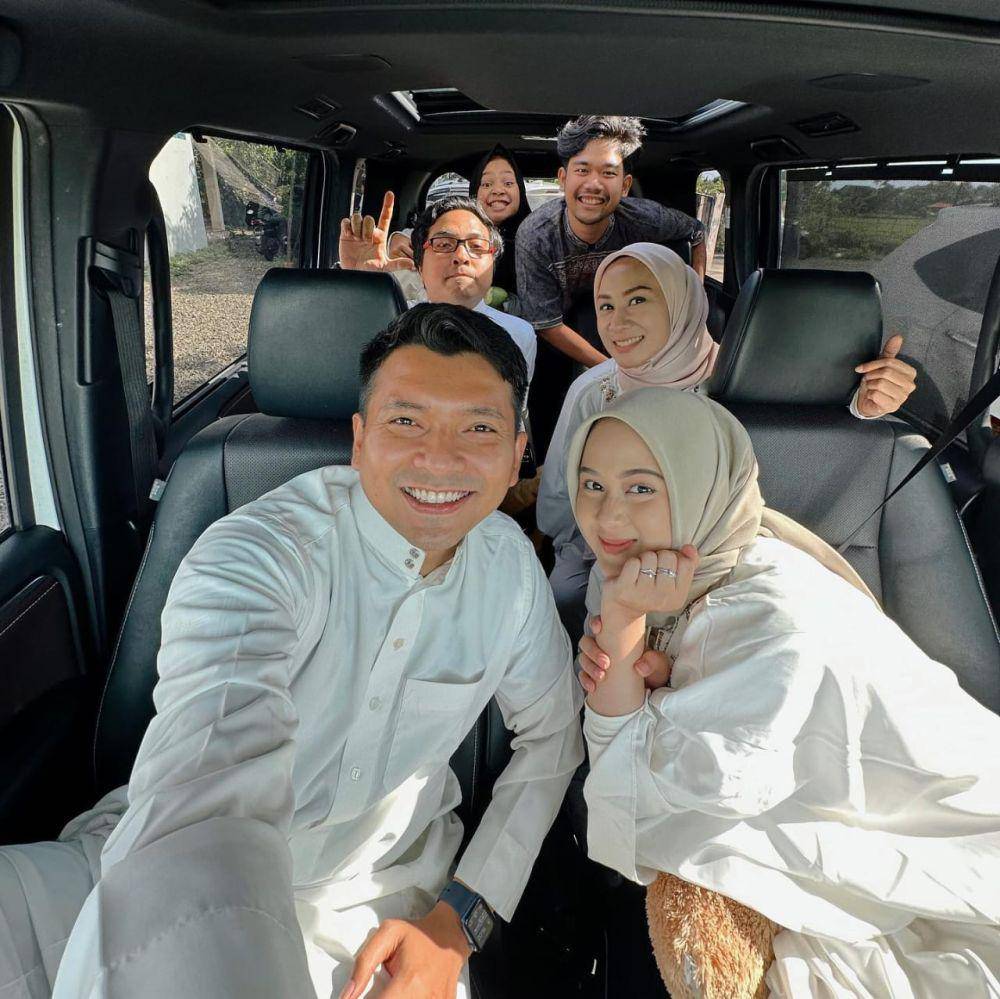 potret Alifhia Fitri dan keluarga (instagram.com/alifhiafitri)