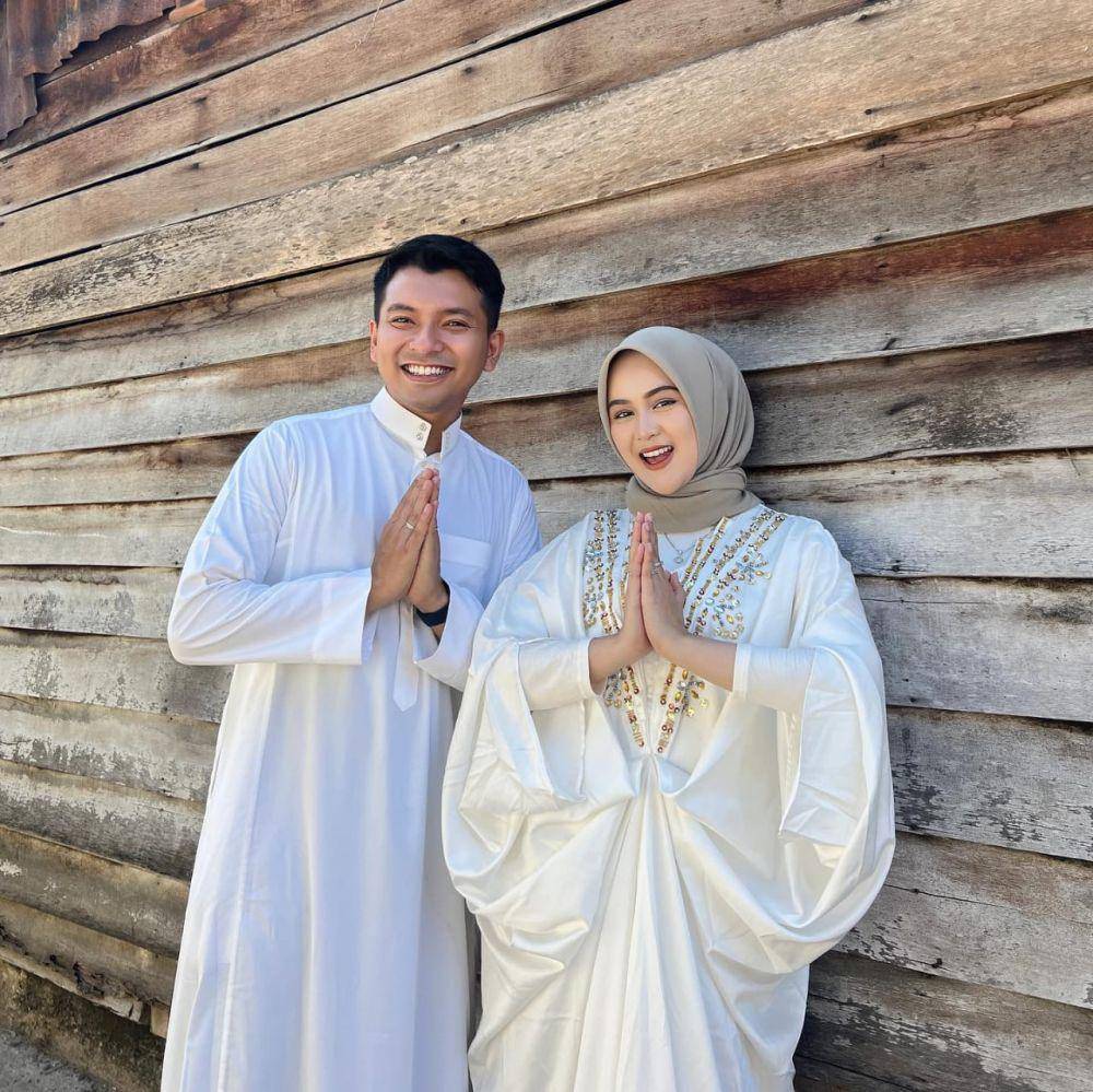 potret Alifhia Fitri dan keluarga (instagram.com/alifhiafitri)