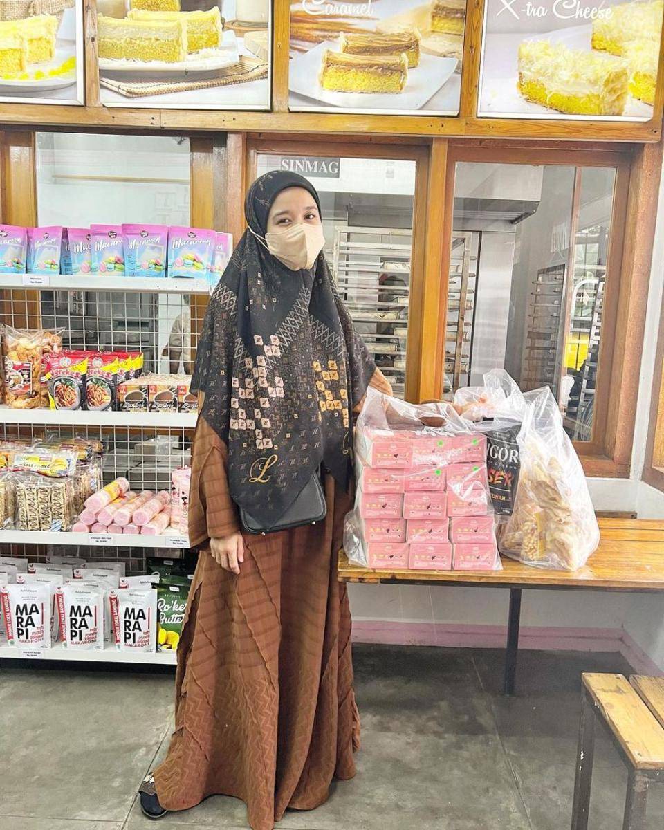 padu padan outfit pattern ala Laudya Cynthia Bella (instagram.com/laudyacynthiabella)