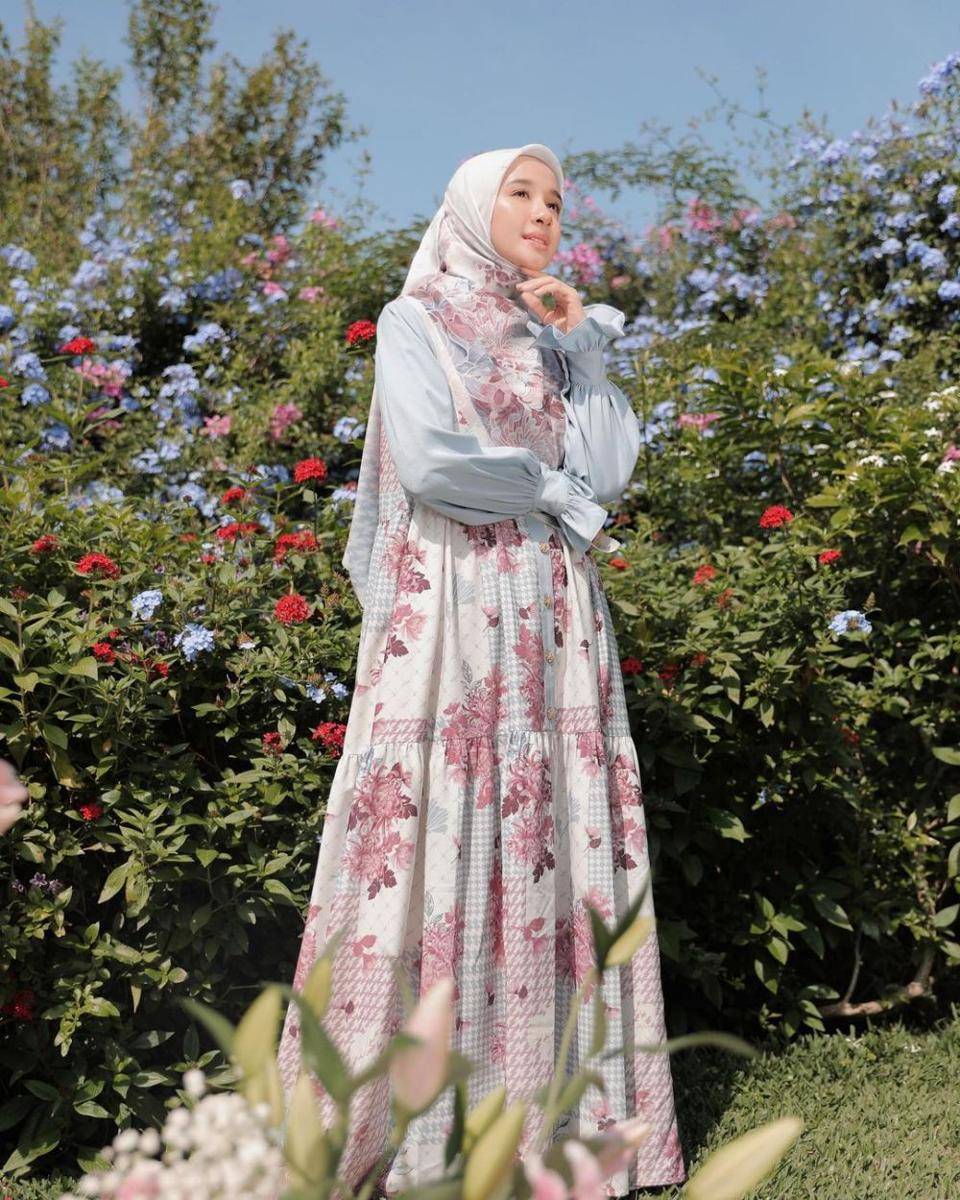 padu padan outfit pattern ala Laudya Cynthia Bella (instagram.com/laudyacynthiabella)
