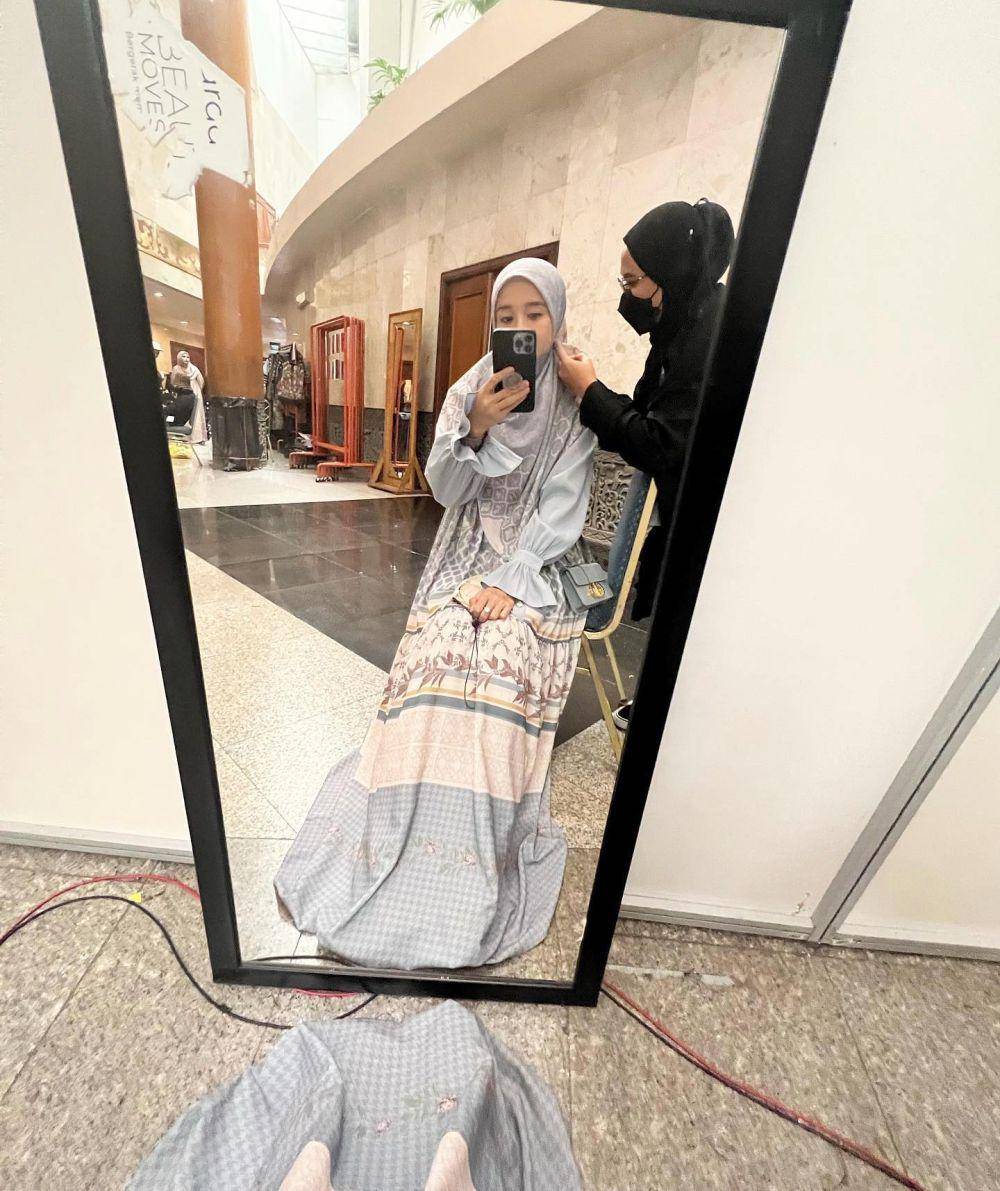 padu padan outfit pattern ala Laudya Cynthia Bella (instagram.com/laudyacynthiabella)