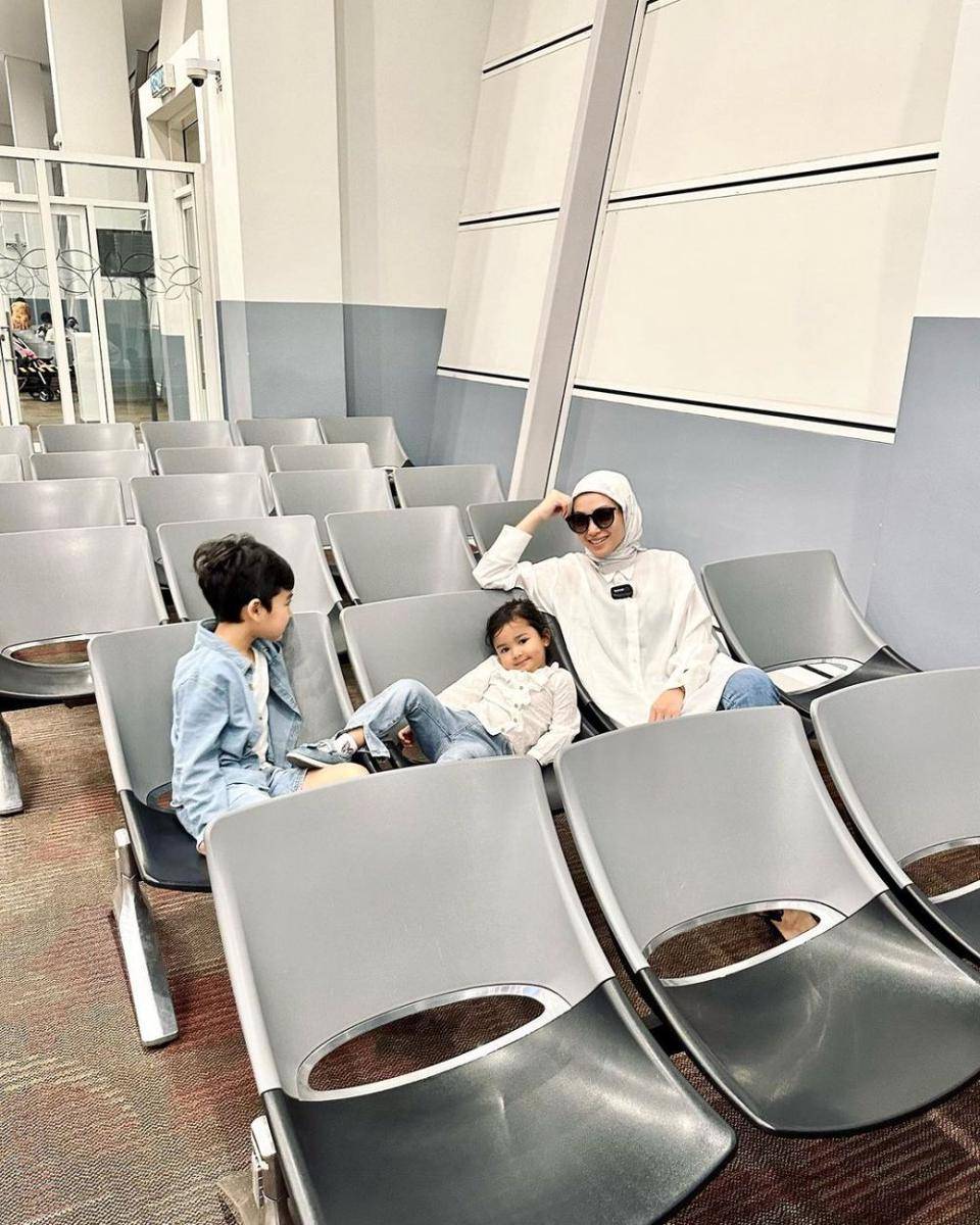 Tya Arifin Lebaran di Indonesia (instagram.com/tyaarifinnw)