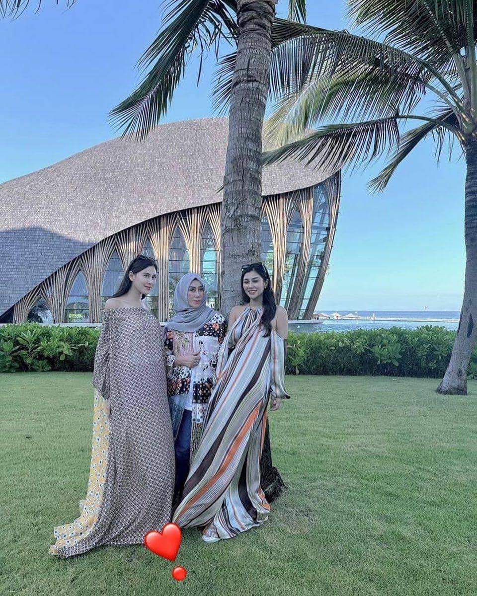 potret Amy Qanita dan dua putrinya (instagram.com/amy_r_qanita)