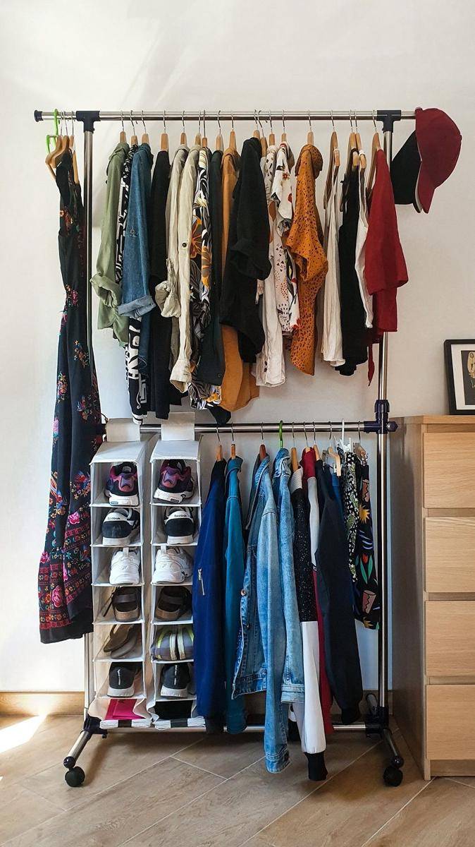 ide walk in closet (unsplash.com/soniasanmartin)