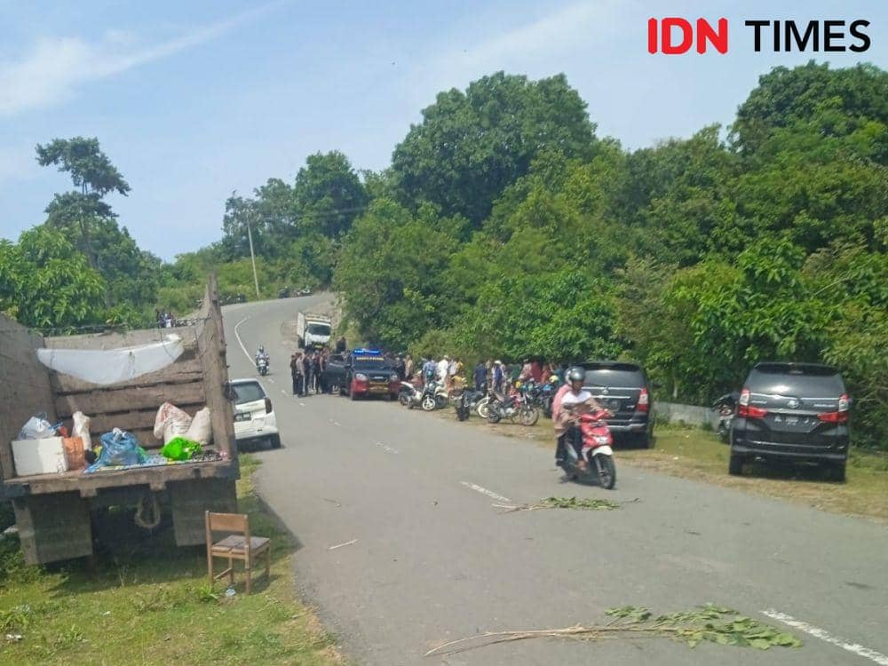 Truk masuk jurang di kawasan Bukit Lamreh, Kecamatan Mesjid Raya, Kabupaten Aceh Besar, Aceh. (Dokumentasi BPBD Aceh Besar untuk IDN Times)