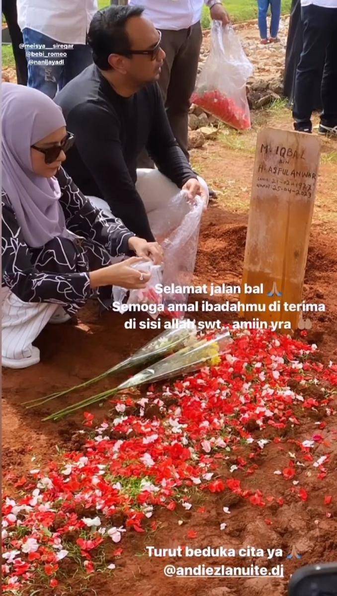 potret pemakaman Iqbal Pakula (instagram.com/markonengjtown)