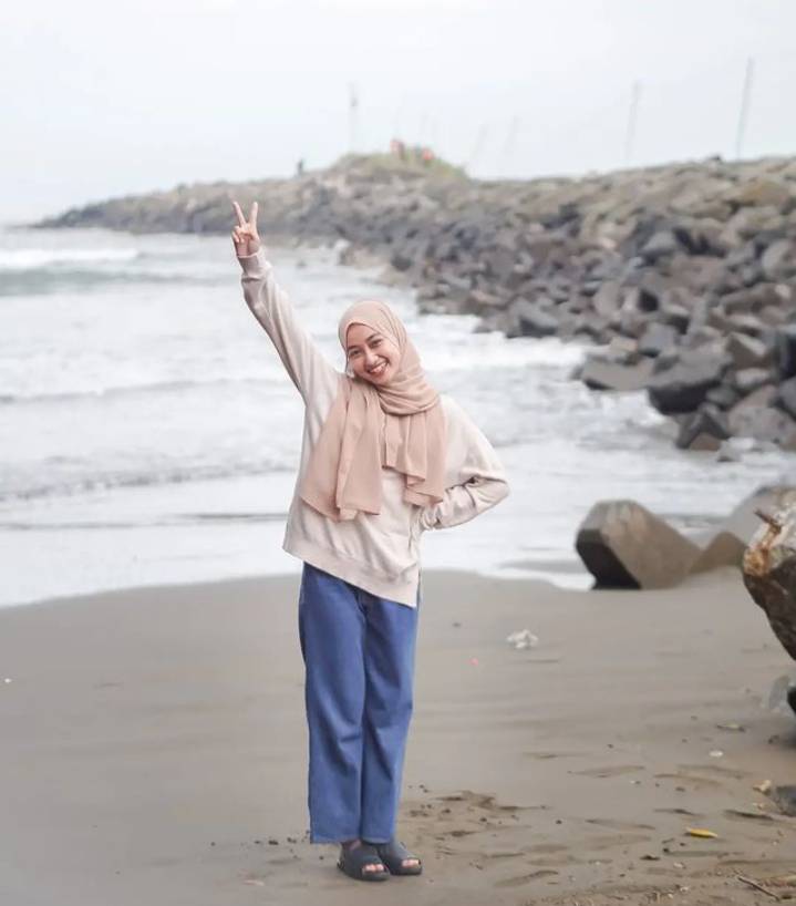 potret pengunjung di Pantai Logending (instagram.com/alfina7368)