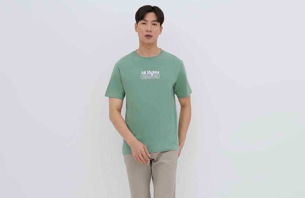 5 Kaus Sage Green dari Brand Lokal di Bawah Rp100 Ribu, Trendy Parah!