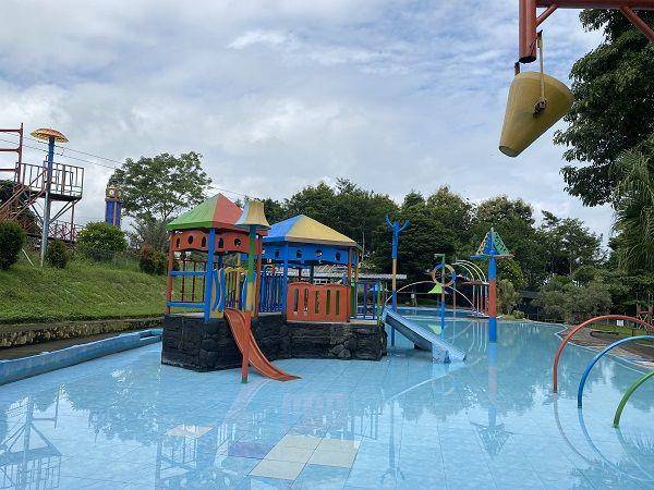 Joglo Park (google.com/maps/Taro m)