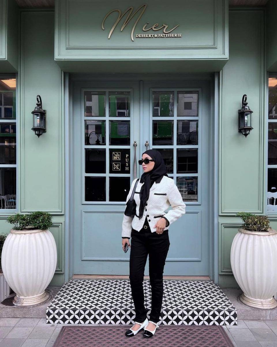 OOTD simple elegan. (instagram.com/fitawww)