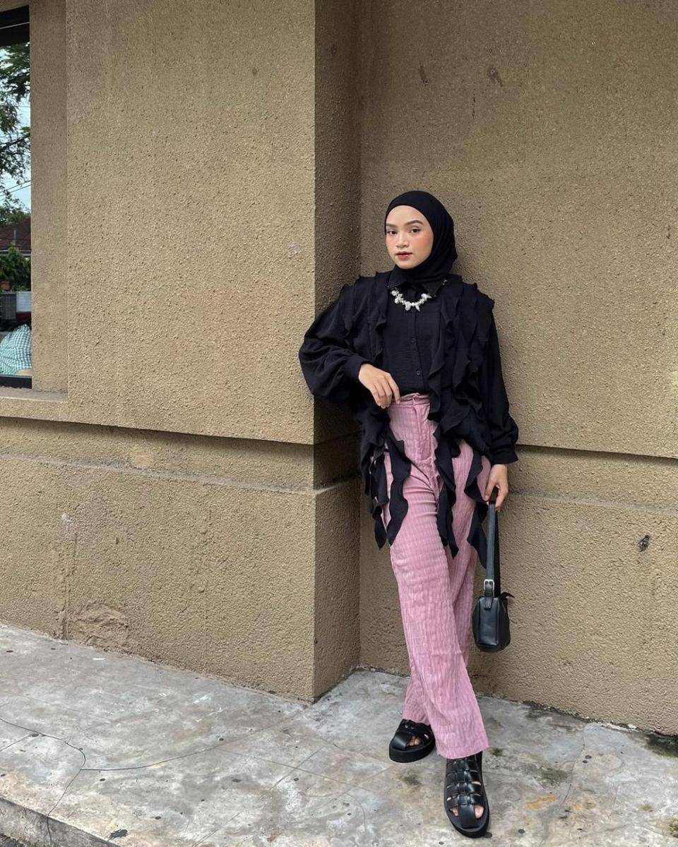 OOTD simple elegan. (instagram.com/fiaa.al)