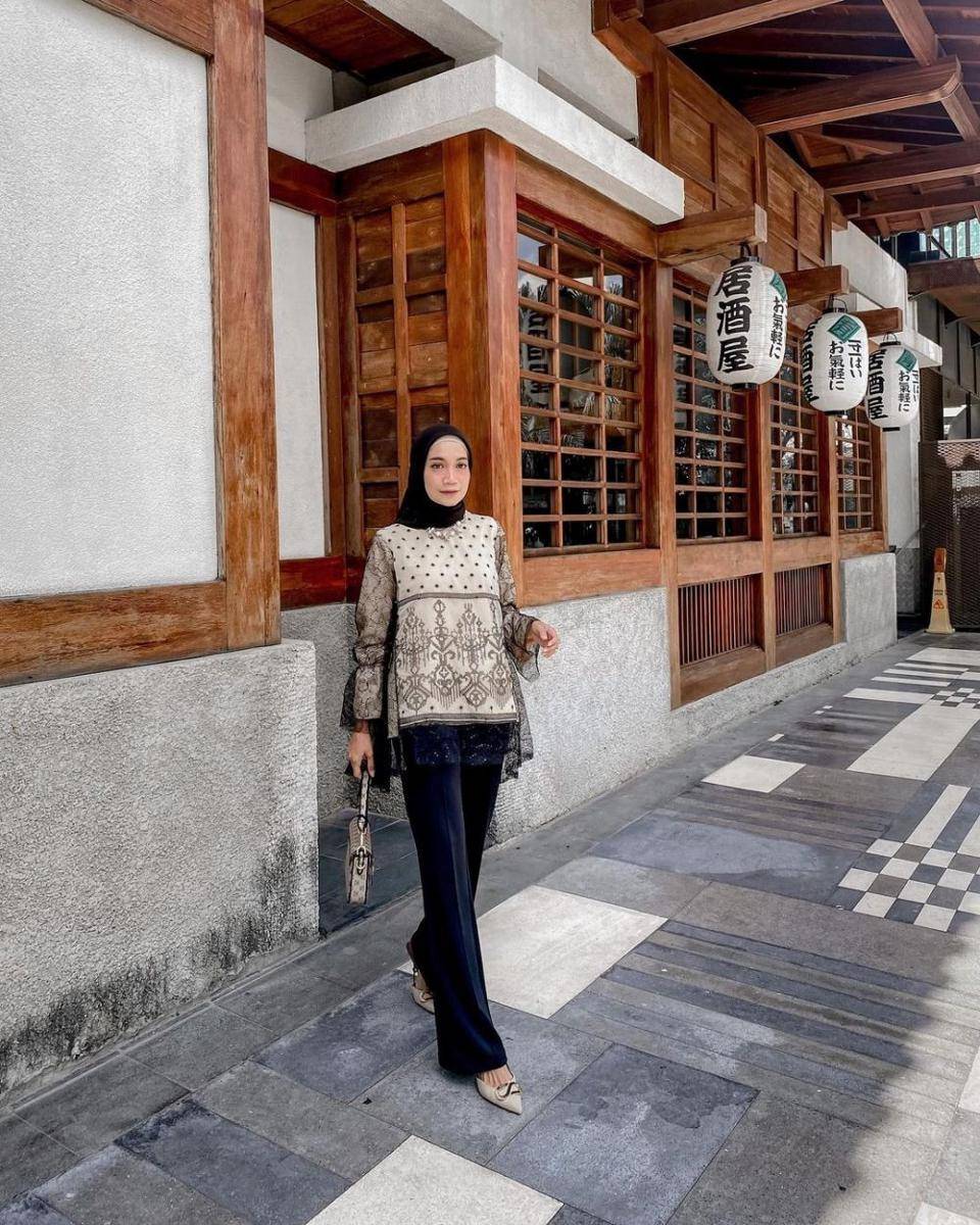 OOTD simple elegan. (instagram.com/uwiemariska)