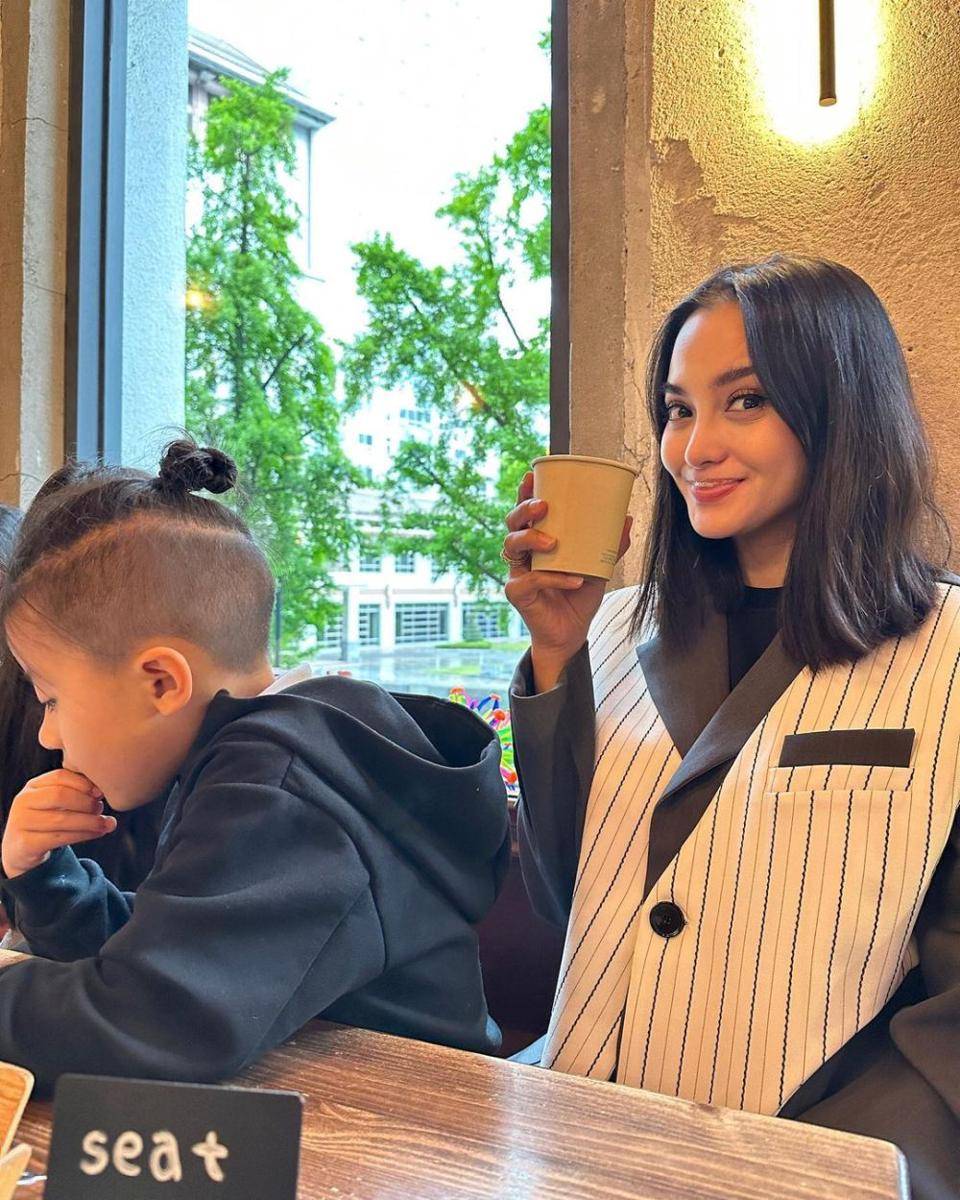 momen Ririn Ekawati dan keluarga liburan di Korea Selatan (instagram.com/ririnekawati)