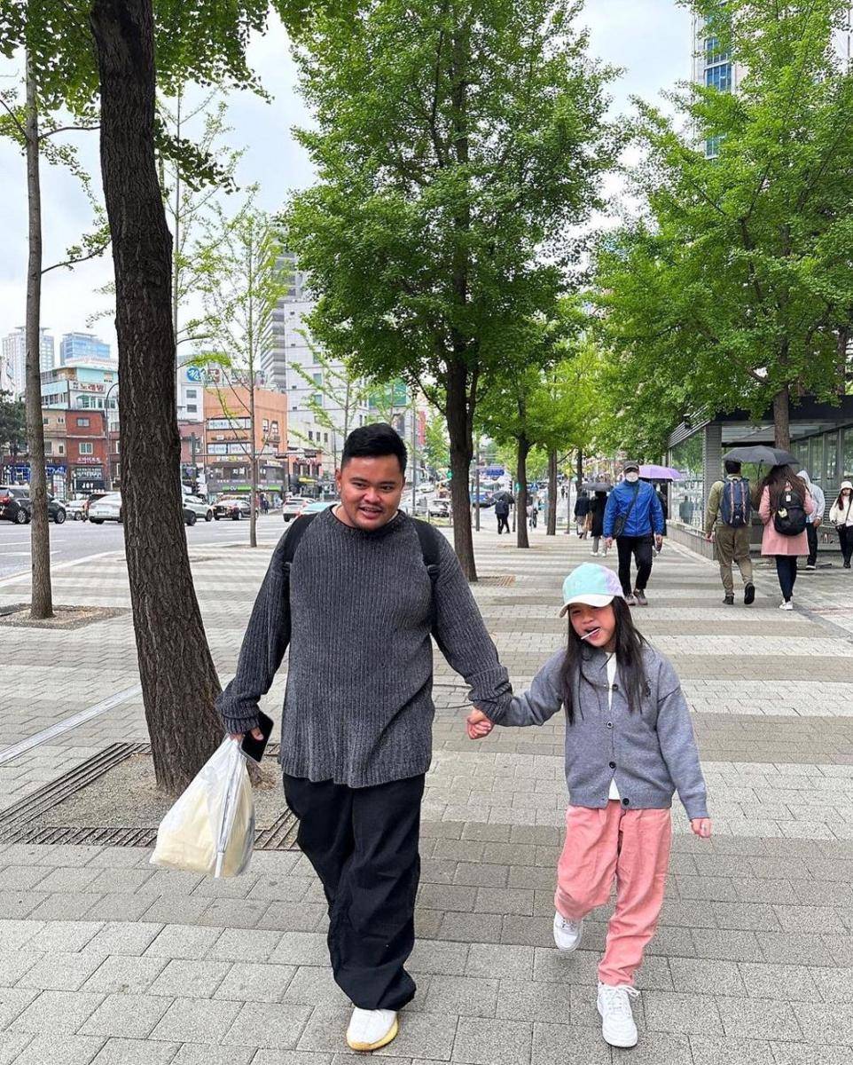 momen Ririn Ekawati dan keluarga liburan di Korea Selatan (instagram.com/ririnekawati)