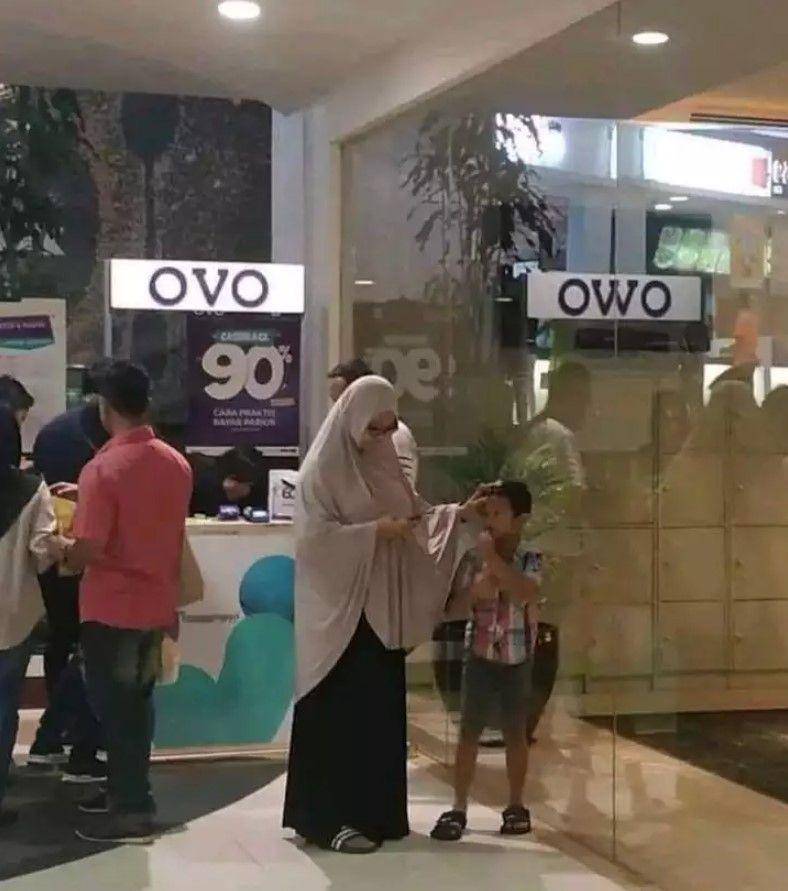 potret kocak kalau di-zoom (instagram.com/awshitpost.id)