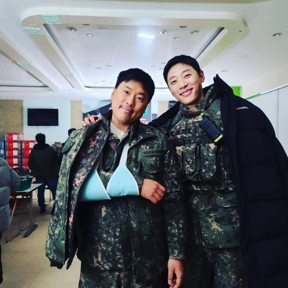 momen kedekatan Lee Soon Won dengan cast Duty After School di balik layar (instagram.com/lee_soon_won)