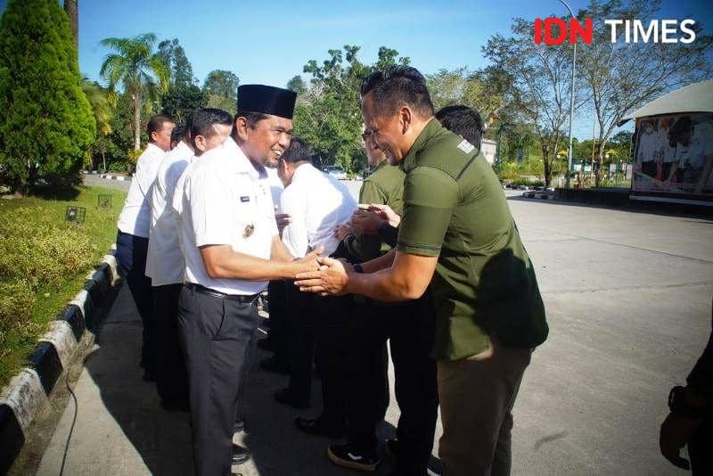 Bupati PPU, Hamdam Halal bihalal dengan ASN dan THL di lingkungan Sekretariat kabupaten PPU (IDN Times/Ervan)