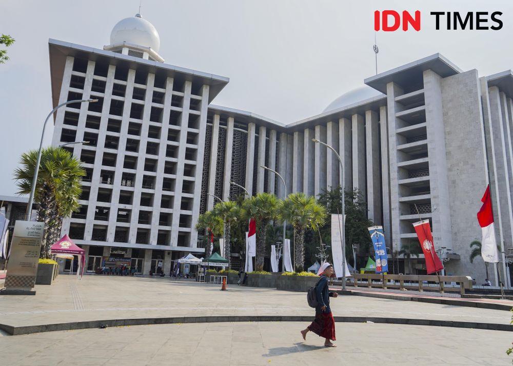 Masjid Istiqlal Sediakan Parkir 24 Jam untuk Jemaat Gereja Katedral