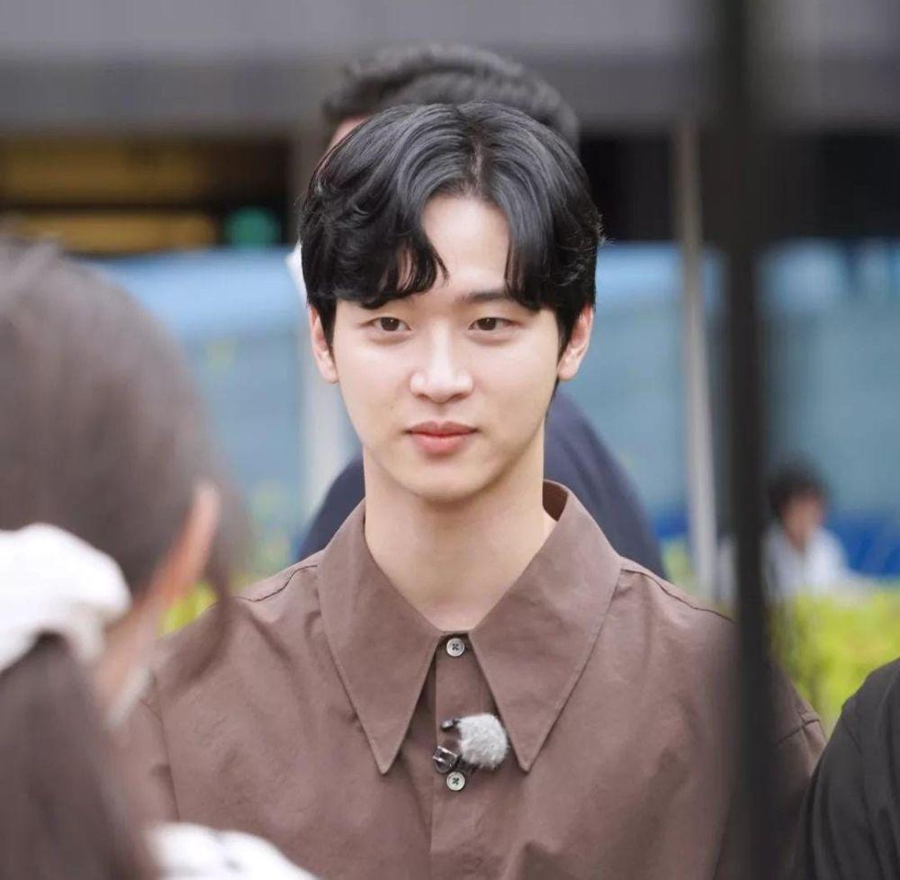 Jang Dong Yoon (instagram.com/dongyicompany.official)