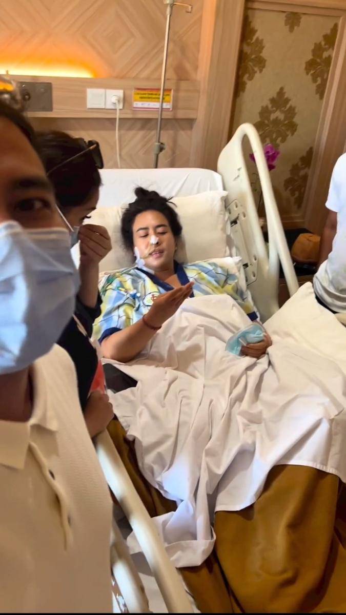 Maharani Kemala dirawat di rumah sakit (instagram.com/raffinagita1717)